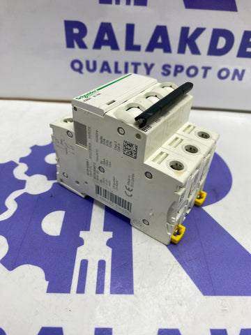 SCHNEIDER ELECTRIC A9F53316