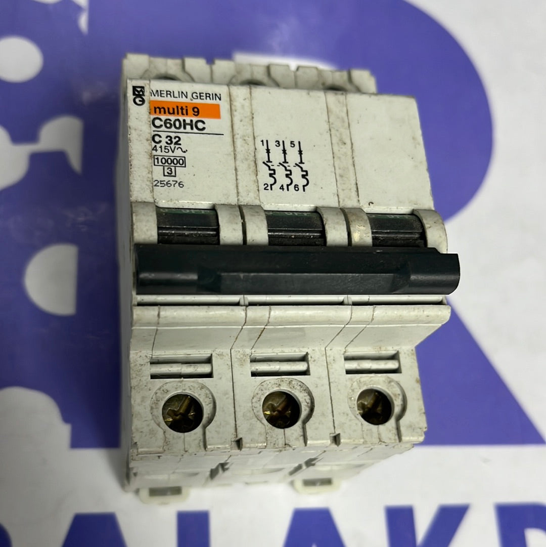 SCHNEIDER ELECTRIC MERLIN GERIN 25673