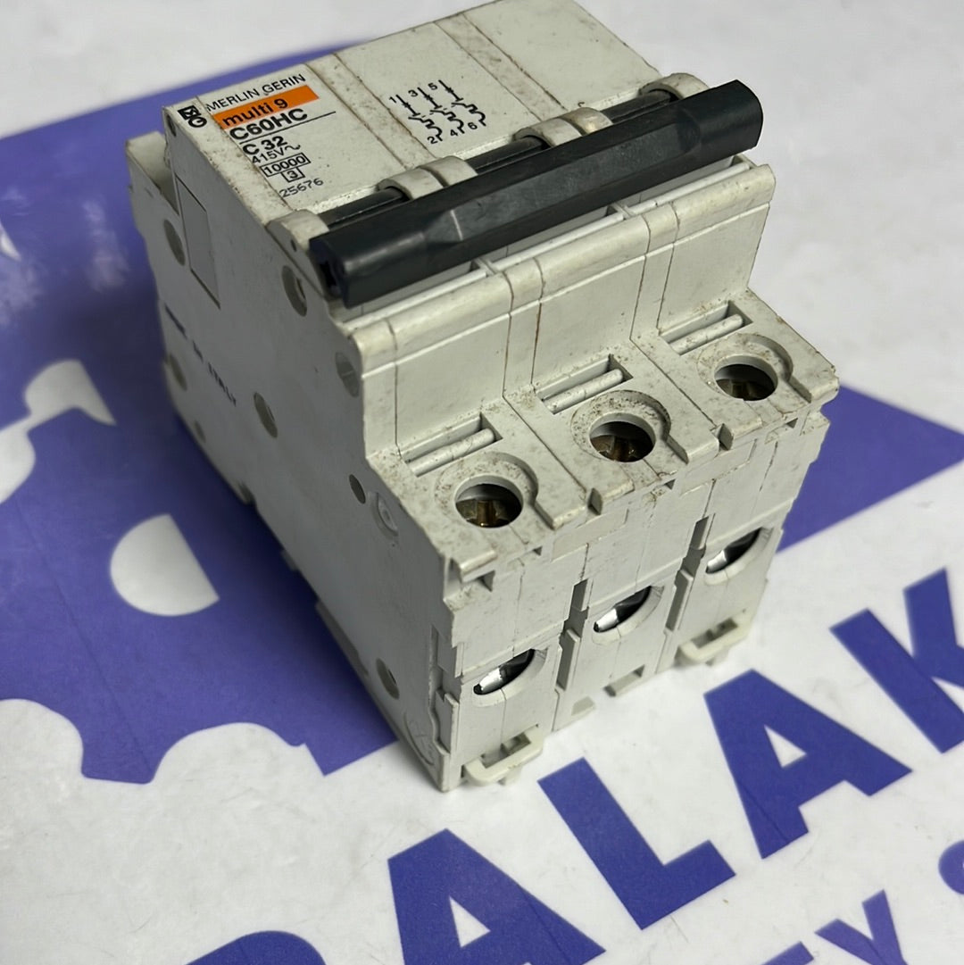 SCHNEIDER ELECTRIC MERLIN GERIN 25673