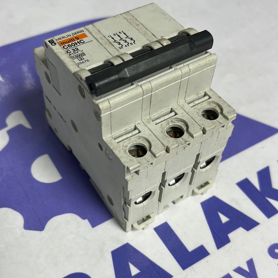 SCHNEIDER ELECTRIC MERLIN GERIN 25673