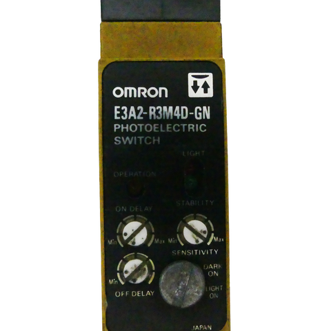 OMRON E3A2-R3M4D-GN