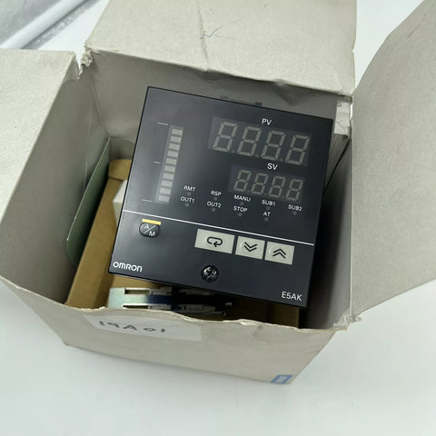 OMRON E5AK-AA2-500