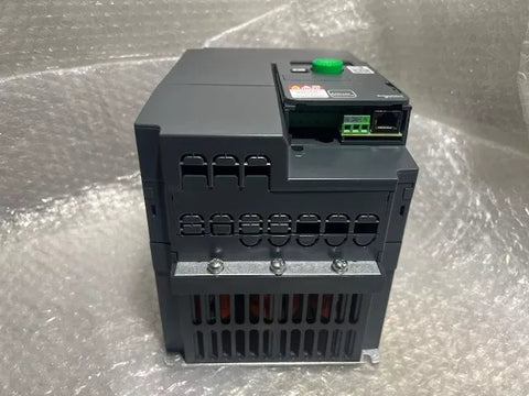 SCHNEIDER ELECTRIC ATV320U55S6C