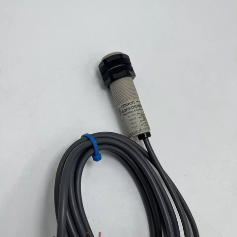 Omron E3F2-DS10B4-N