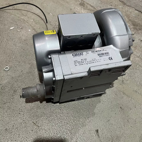 GAST R1102