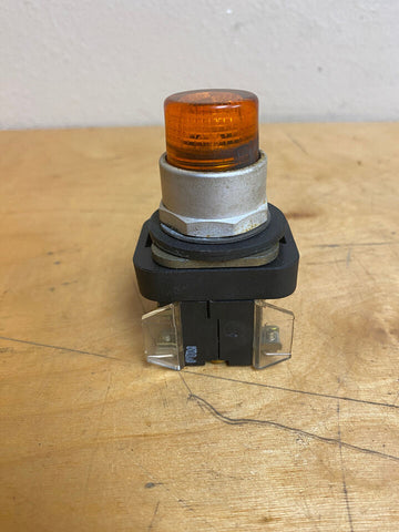 Allen Bradley  800T-QB24