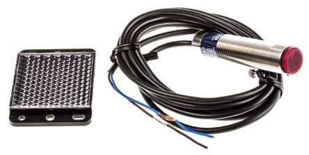 XU9M18MA230Telemecanique Sensors Retro-reflective Photoelectric Sensor Repair Service-0